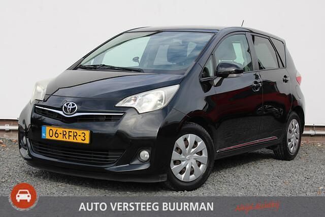 Zwart Gebruikt 2011 Toyota Verso-S MPV | € 8.450 (Eerlijke prijs) - Afbeelding 1/4