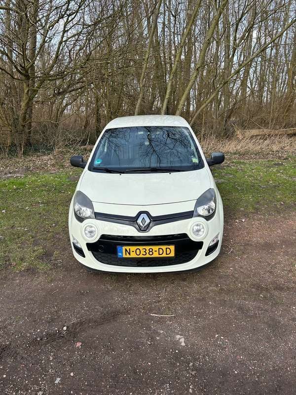 Wit Gebruikt 2012 Renault Twingo Authentique Hatchback | € 2.950 (Eerlijke prijs) - Afbeelding 1/4