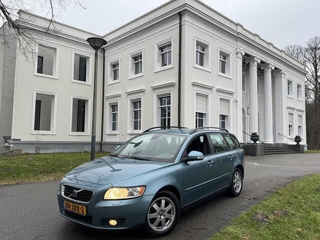 Blauw Occasion 2009 Volvo V50 Stationwagen | € 4.750 (Eerlijke prijs) - Afbeelding 1/4
