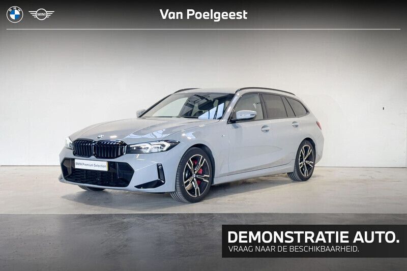 Grijs, metallic lak Gebruikt 2025 BMW 318 M Sport Stationwagen | € 52.895 - Afbeelding 1/4