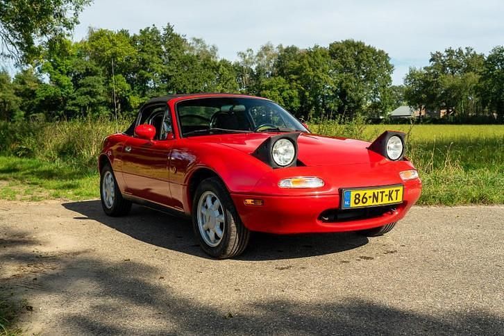 Rood Gebruikt 1997 Mazda MX5 Cabriolet | € 10.450 - Afbeelding 1/4