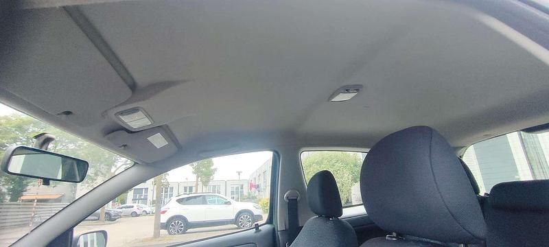 Grijs Gebruikt 2004 Toyota Yaris Hatchback | € 1.450 (Goede deal) - Afbeelding 1/4