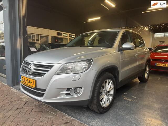 Grijs Gebruikt 2010 VW Tiguan Sport SUV | € 9.950 (Eerlijke prijs) - Afbeelding 1/4