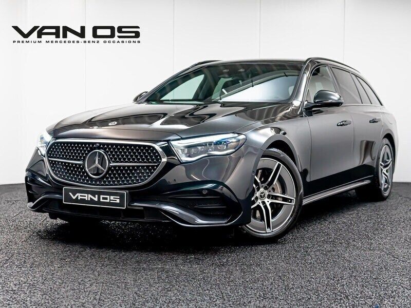 Grijs, metallic lak Gebruikt 2023 Mercedes E300 AMG line Stationwagen | € 54.995 (Duur) - Afbeelding 1/4