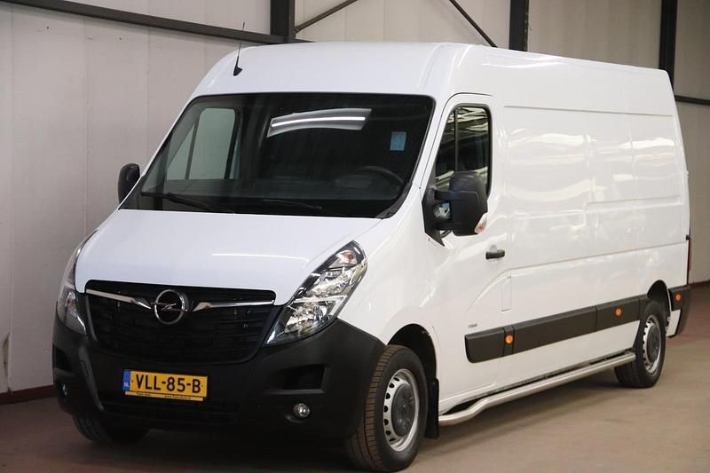 Wit Gebruikt 2021 Opel Movano Van | € 18.900 (Eerlijke prijs) - Afbeelding 1/4