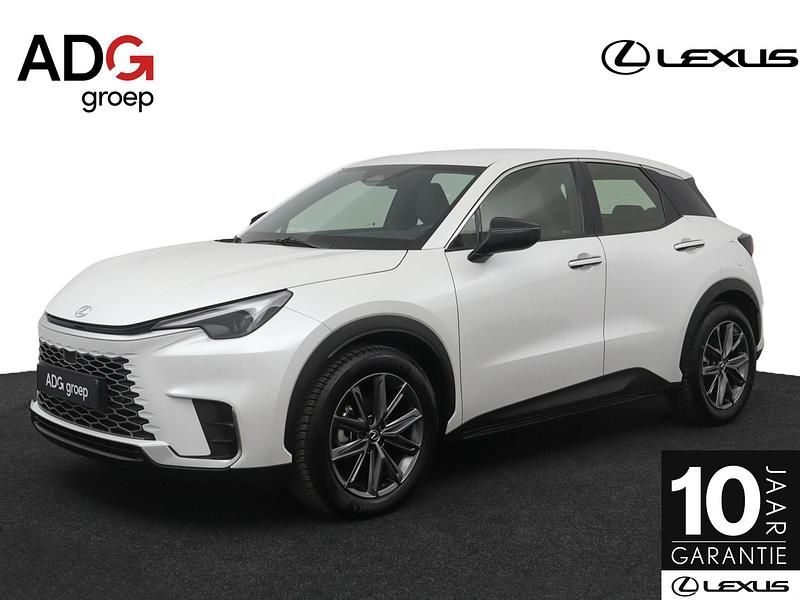 Wit Occasion 2024 Lexus LBX SUV | € 34.950 (Eerlijke prijs) - Afbeelding 1/4