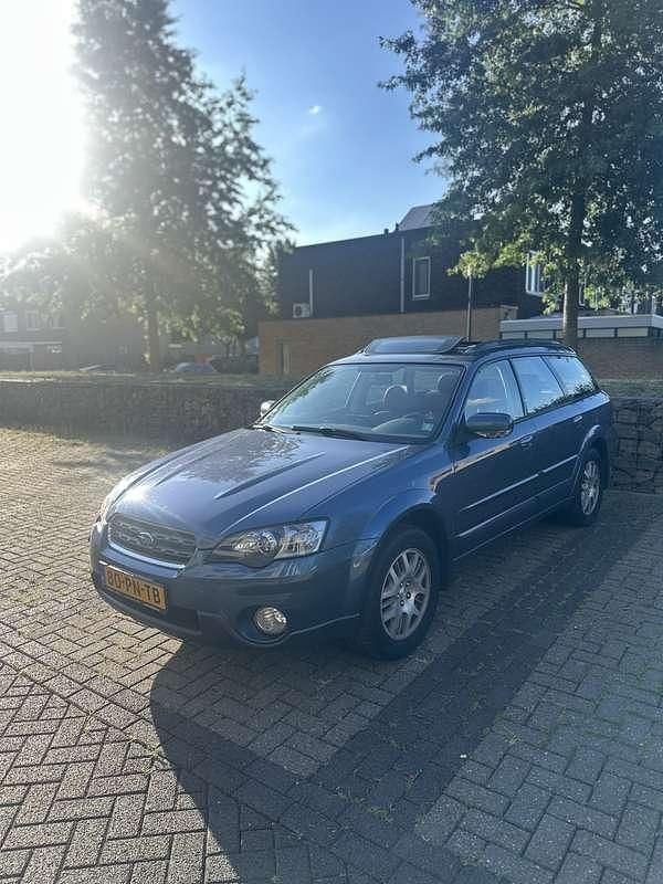 Blauw Gebruikt 2004 Subaru Legacy Stationwagen | € 3.600 (Eerlijke prijs) - Afbeelding 1/4