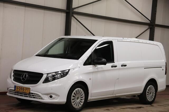 Wit Gebruikt 2018 Mercedes Vito MPV | € 14.900 (Eerlijke prijs) - Afbeelding 1/4