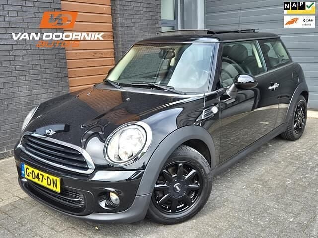 Zwart Gebruikt 2011 Mini ONE Hatchback | € 5.750 (Eerlijke prijs) - Afbeelding 1/4
