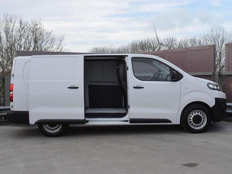Nieuw Citroën Jumpy 100 kW (136 PK) 2025 Wit MPV