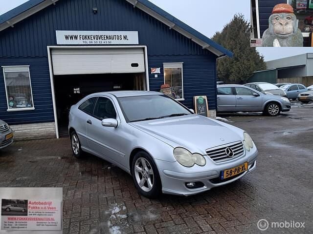 Grijs Occasion 2004 Mercedes C180 Coupé | € 1.850 (Goede deal) - Afbeelding 1/3