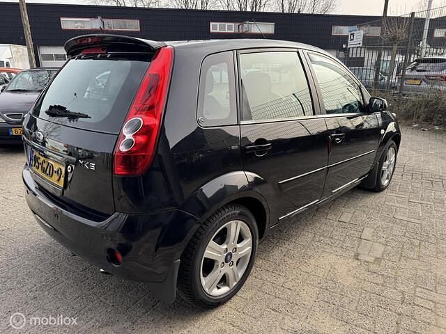 Occasion Ford Fiesta Titanium 69 PK (50 kW) 2008 Zwart (metallic) Hatchback