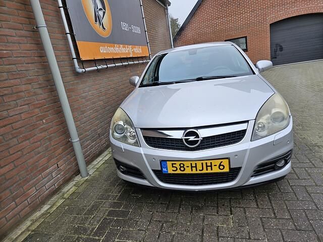 Occasion Opel Vectra GTS Executive 141 PK (103 kW) 2008 Grijs Hatchback
