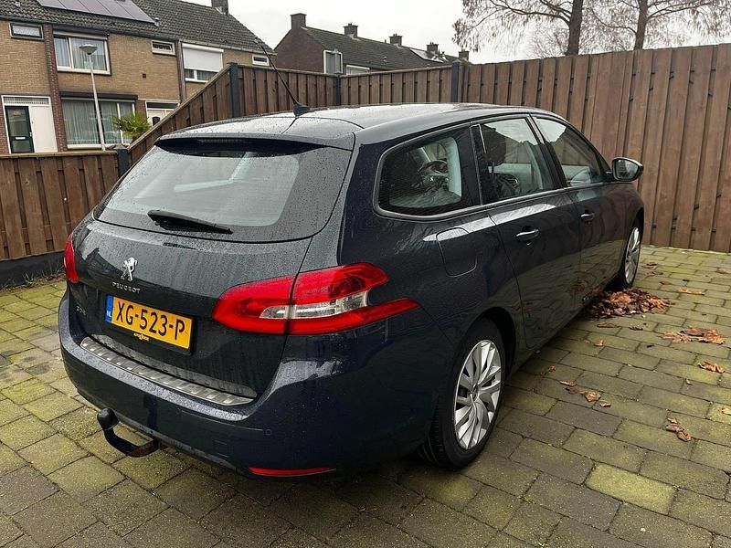 Occasion Peugeot 308 SW 110 PK (80 kW) 2019 Grijs Stationwagen