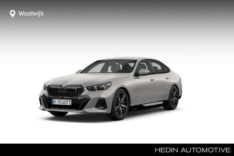 Grijs Nieuw 2024 BMW i5 Comfort Edition Sedan | € 90.956 (Iets duurder) - Afbeelding 1/4