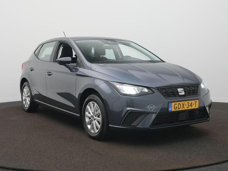 Occasion Seat Ibiza Business 2024 Grijs Hatchback