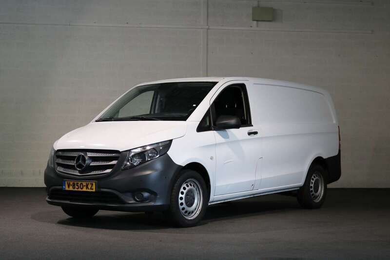 Wit Gebruikt 2018 Mercedes Vito MPV | € 17.950 (Eerlijke prijs) - Afbeelding 1/4