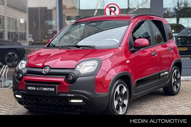 Rood Gebruikt 2025 Fiat Grande Panda Hatchback | € 19.745 (Eerlijke prijs) - Afbeelding 1/4