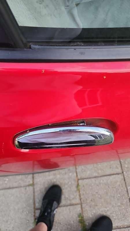 Rood Gebruikt 2002 Daihatsu Sirion Hatchback | € 1.250 (Eerlijke prijs) - Afbeelding 1/4