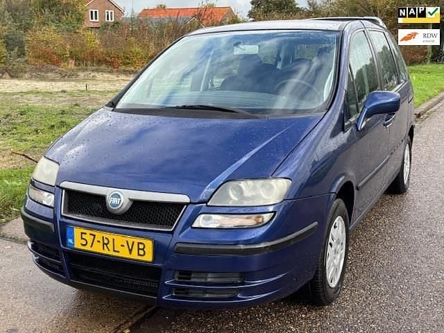 Blauw Gebruikt 2005 Fiat Ulysse Dynamic MPV | € 2.749 - Afbeelding 1/4
