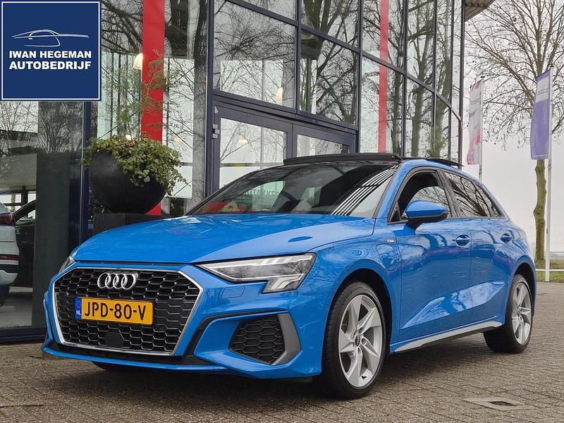 Occasion Audi A3 Sportback e-tron S-Line 2025 Blauw Hatchback