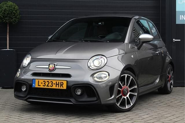 Grijs, metallic lak Gebruikt 2016 Abarth 595 Turismo Hatchback | € 16.995 (Iets duurder) - Afbeelding 1/4