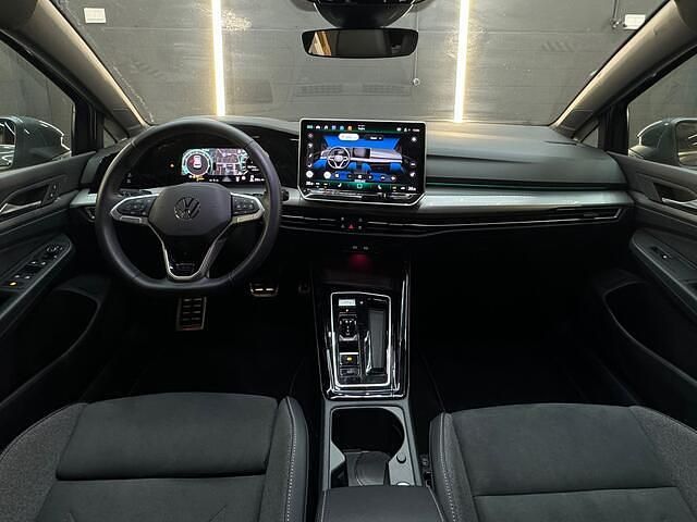 Occasion VW Golf VIII Edition 150 PK (110 kW) 2024 Grijs Hatchback