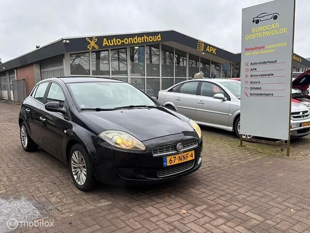 Zwart Occasion 2010 Fiat Bravo Dynamic Hatchback | € 1.899 (Eerlijke prijs) - Afbeelding 1/4