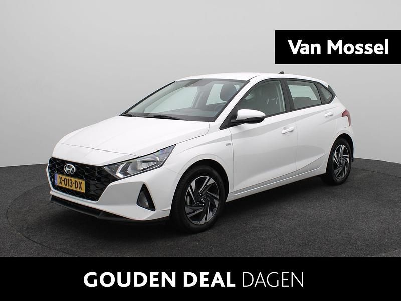 Wit Gebruikt 2023 Hyundai i20 Comfort Hatchback | € 21.940 (Eerlijke prijs) - Afbeelding 1/4