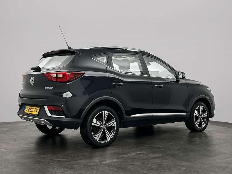 Occasion MG ZS Luxury 105 kW (143 PK) 2020 Zwart Sedan