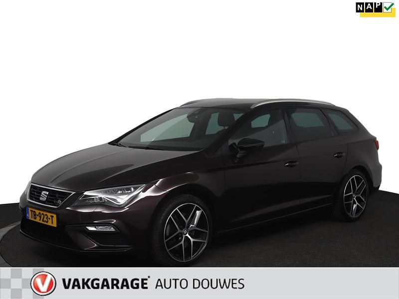 Paars Gebruikt 2018 Seat Leon Business Stationwagen | € 15.950 (Eerlijke prijs) - Afbeelding 1/4