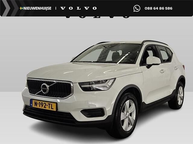 Wit Occasion 2022 Volvo XC40 Momentum SUV | € 29.899 (Super prijs) - Afbeelding 1/3