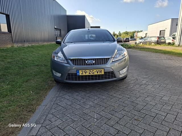 Grijs Gebruikt 2008 Ford Mondeo Titanium Hatchback | € 2.250 (Eerlijke prijs) - Afbeelding 1/4