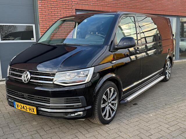 Zwart Occasion 2017 VW T6 Highline Van | € 13.950 (Super prijs) - Afbeelding 1/4