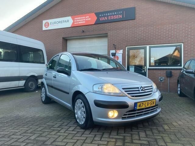 Grijs Occasion 2003 Citroën C3 Hatchback | € 3.450 (Duur) - Afbeelding 1/4
