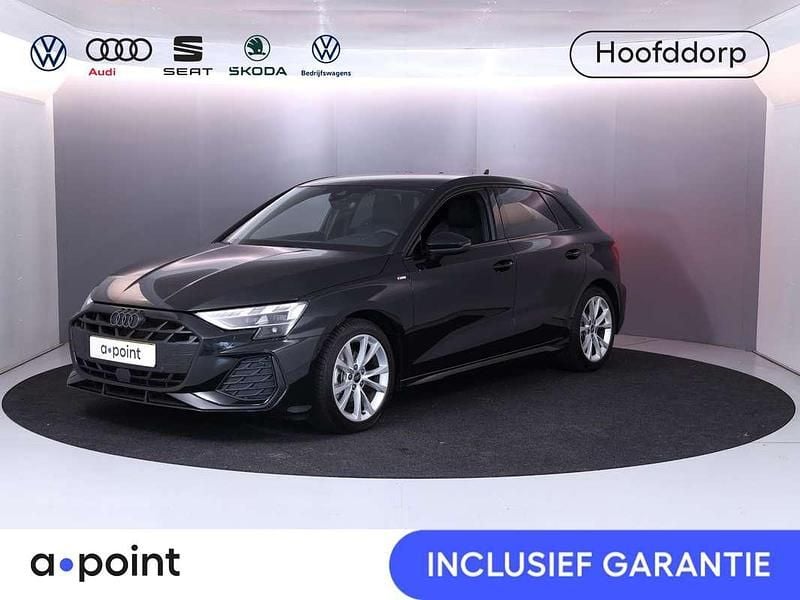 Zwart Gebruikt 2025 Audi A3 Sportback S-Line Hatchback | € 39.949 (Eerlijke prijs) - Afbeelding 1/3
