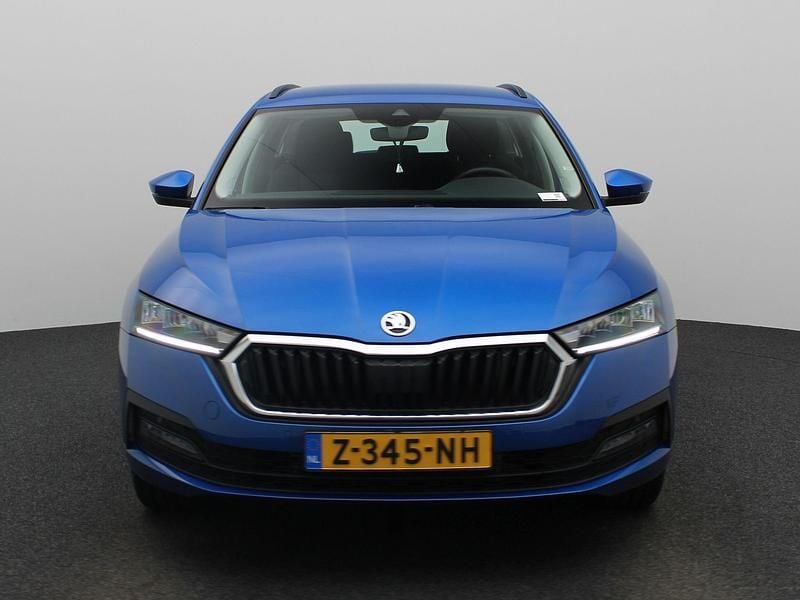 Occasion Skoda Octavia Business Line 204 PK (150 kW) 2024 Blauw Stationwagen
