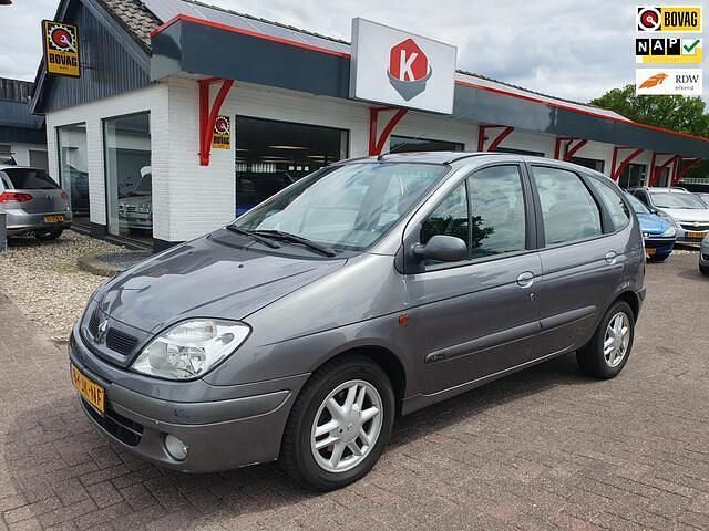 Grijs Gebruikt 2002 Renault Scénic Expression MPV | € 1.350 (Eerlijke prijs) - Afbeelding 1/4