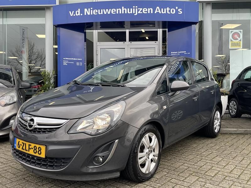 Grijs Occasion 2014 Opel Corsa Cosmo Hatchback | € 6.950 (Iets duurder) - Afbeelding 1/4