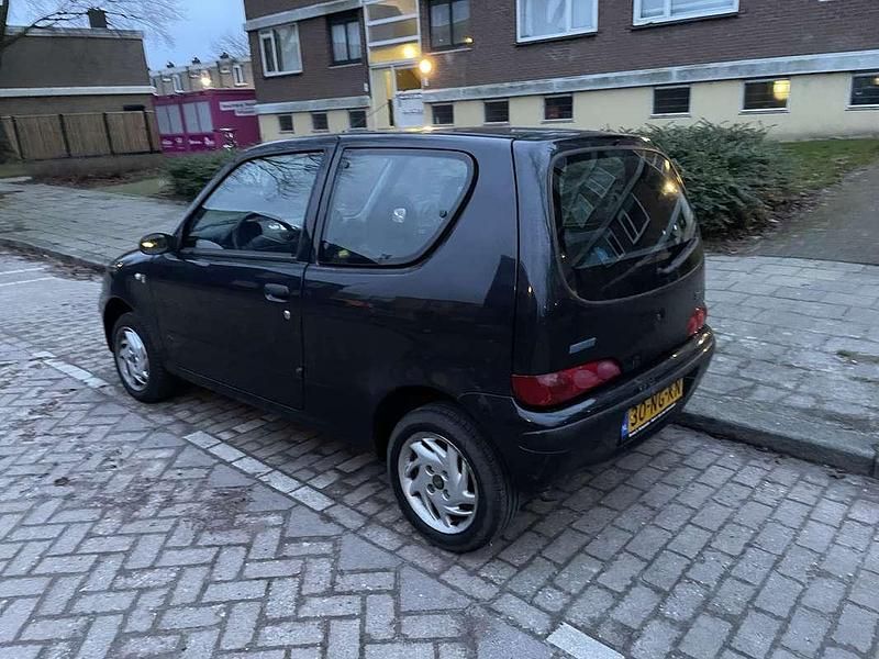 Occasion Fiat Seicento 54 PK (39 kW) 2003 Zwart Hatchback