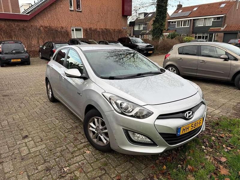 Zilver Gebruikt 2016 Hyundai i30 Hatchback | € 7.500 (Super prijs) - Afbeelding 1/4