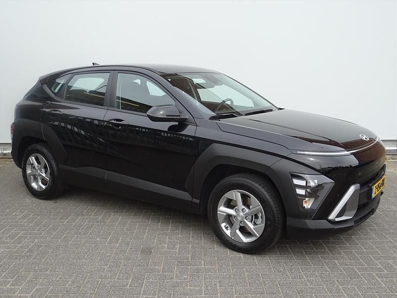 Occasion Hyundai Kona Comfort 105 PK (77 kW) 2024 Zwart SUV