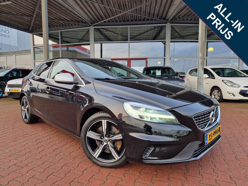 Zwart Gebruikt 2019 Volvo V40 Stationwagen | € 21.995 (Iets duurder) - Afbeelding 1/4