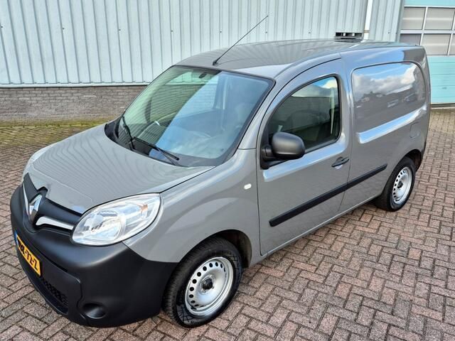 Grijs Gebruikt 2019 Renault Kangoo Komfort MPV | € 5.995 (Iets duurder) - Afbeelding 1/4