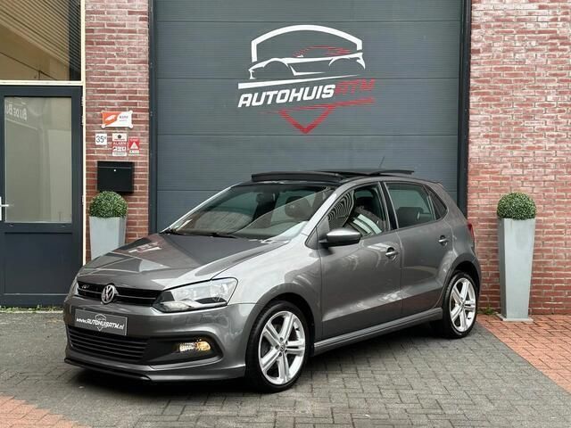 Grijs, metallic lak Gebruikt 2013 VW Polo R-line Hatchback | € 11.650 (Eerlijke prijs) - Afbeelding 1/4