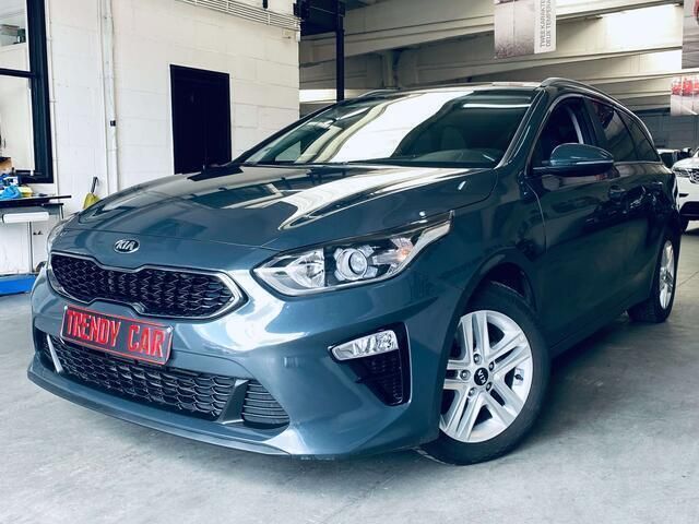 Grijs Gebruikt 2020 Kia Ceed Stationwagen | € 11.900 (Eerlijke prijs) - Afbeelding 1/4