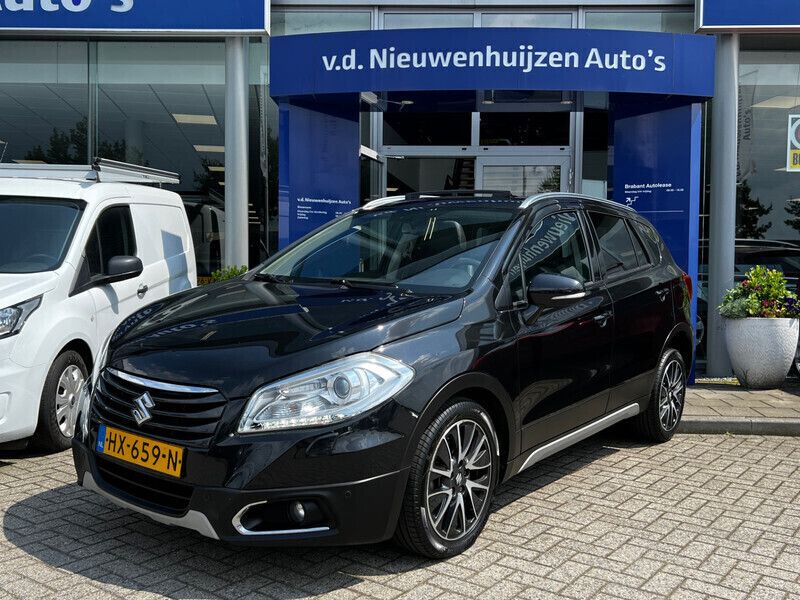 Zwart Gebruikt 2016 Suzuki SX4 S-Cross SUV | € 14.950 (Eerlijke prijs) - Afbeelding 1/4