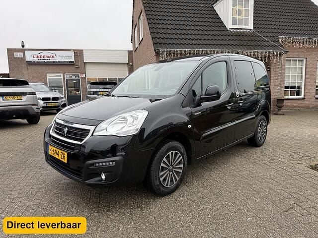 Zwart (metallic) Occasion 2020 Peugeot TePee Active MPV | € 10.950 (Eerlijke prijs) - Afbeelding 1/4