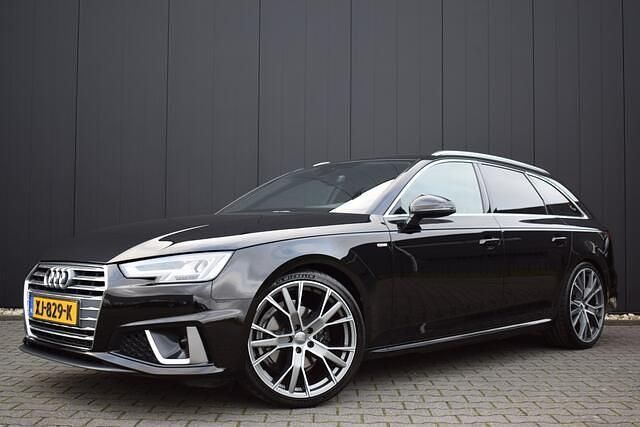 Zwart (metallic) Gebruikt 2019 Audi A4 S-Line Stationwagen | € 22.950 (Iets duurder) - Afbeelding 1/4
