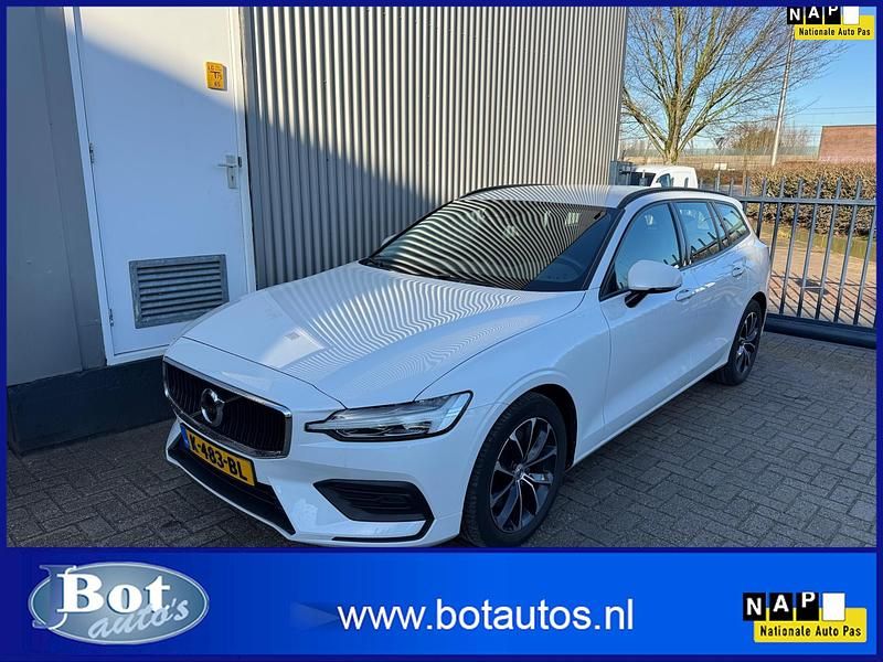 Wit Occasion 2020 Volvo V60 Momentum Stationwagen | € 17.995 (Eerlijke prijs) - Afbeelding 1/4